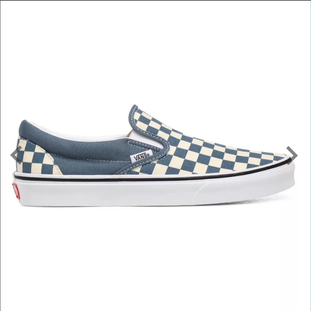 Women’s Classic checkered Slip Ons Vans